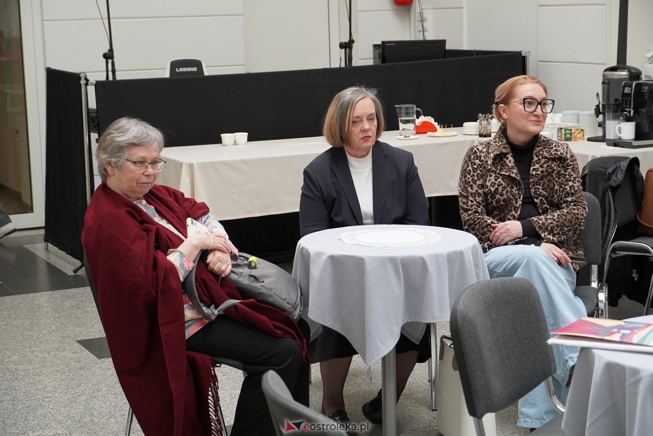 Tradycyjna wycinanka żydowska - finisaż wystawy w Muzeum Kultury Kurpiowskiej [26.04.2025] - zdjęcie #12 - eOstroleka.pl
