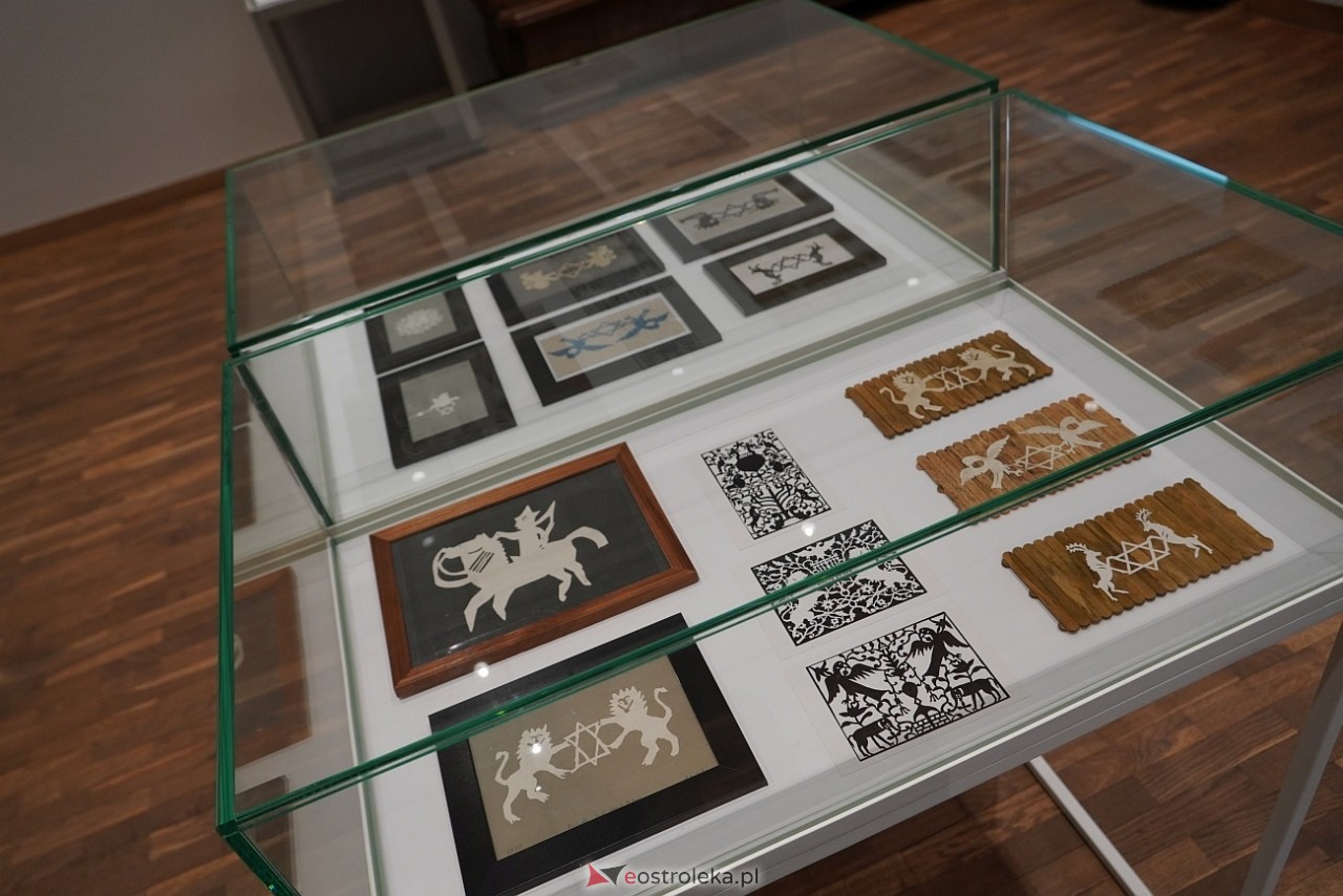 Tradycyjna wycinanka żydowska - finisaż wystawy w Muzeum Kultury Kurpiowskiej [26.04.2025] - zdjęcie #5 - eOstroleka.pl