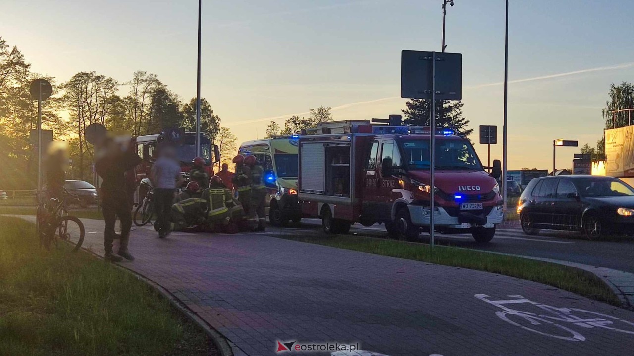 Wypadek na rondzie Siemowita III w Ostrołęce [27.04.2025] - zdjęcie #2 - eOstroleka.pl
