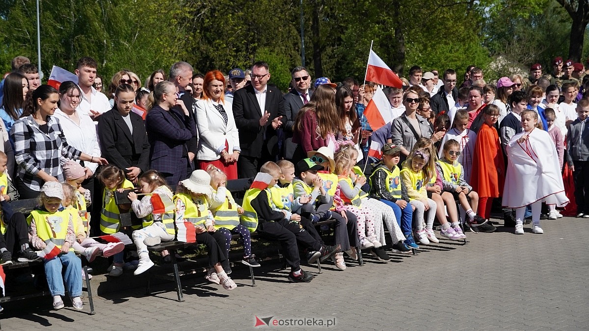 Happening z okazj iDnia Flagi w Ostrołęce [30.04.2025] - zdjęcie #201 - eOstroleka.pl