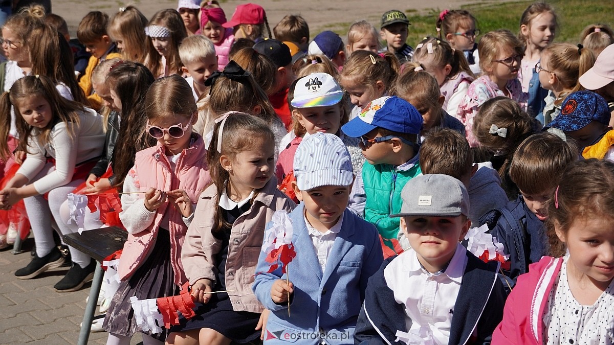 Happening z okazj iDnia Flagi w Ostrołęce [30.04.2025] - zdjęcie #184 - eOstroleka.pl