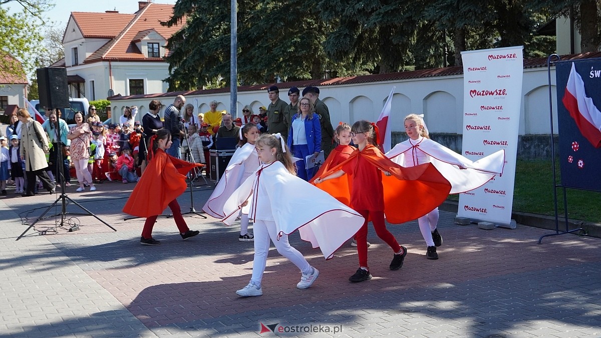 Happening z okazj iDnia Flagi w Ostrołęce [30.04.2025] - zdjęcie #187 - eOstroleka.pl