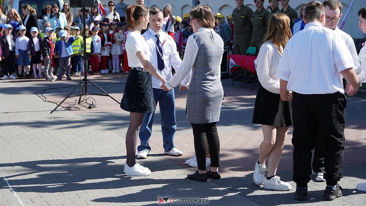 Happening z okazj iDnia Flagi w Ostrołęce [30.04.2025] - zdjęcie #135 - eOstroleka.pl