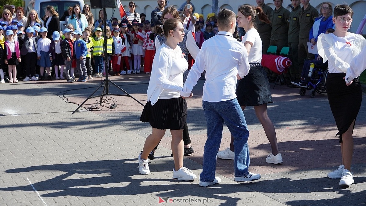 Happening z okazj iDnia Flagi w Ostrołęce [30.04.2025] - zdjęcie #123 - eOstroleka.pl