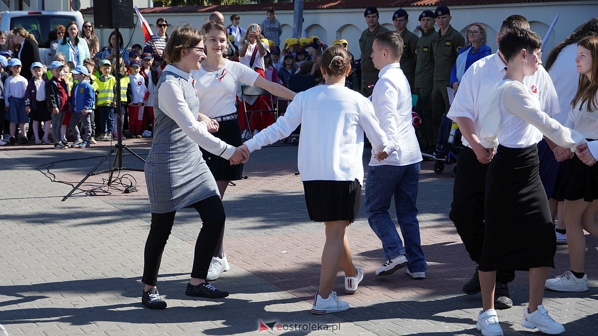 Happening z okazj iDnia Flagi w Ostrołęce [30.04.2025] - zdjęcie #120 - eOstroleka.pl