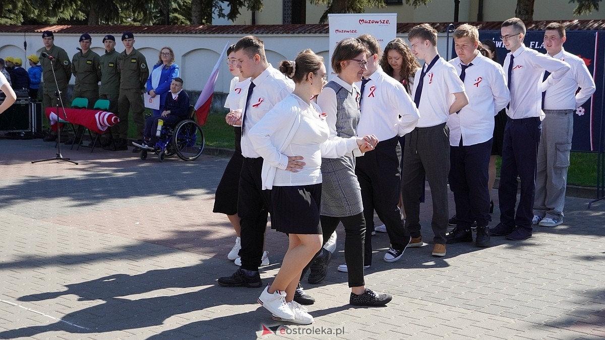 Happening z okazj iDnia Flagi w Ostrołęce [30.04.2025] - zdjęcie #93 - eOstroleka.pl