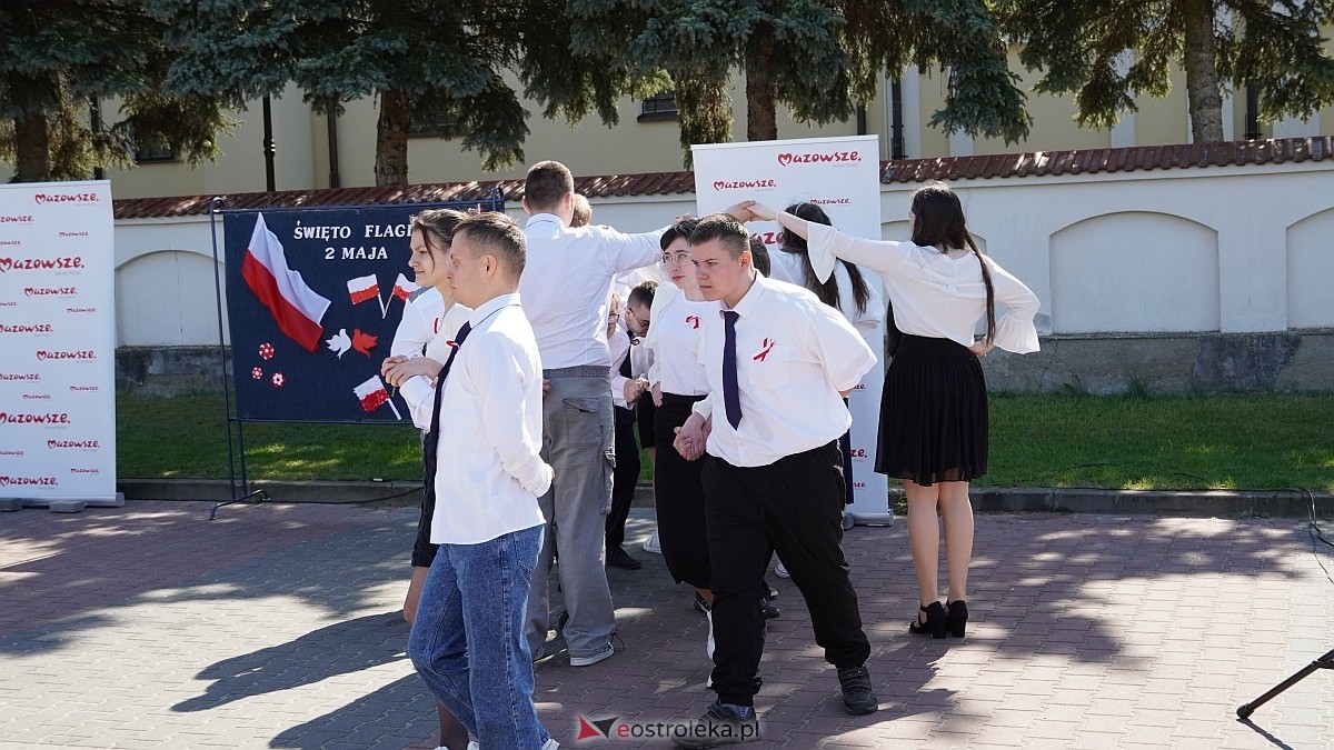 Happening z okazj iDnia Flagi w Ostrołęce [30.04.2025] - zdjęcie #71 - eOstroleka.pl