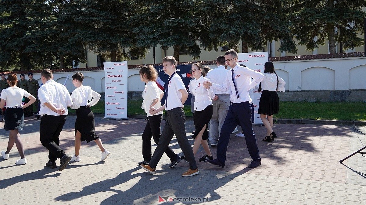 Happening z okazj iDnia Flagi w Ostrołęce [30.04.2025] - zdjęcie #65 - eOstroleka.pl