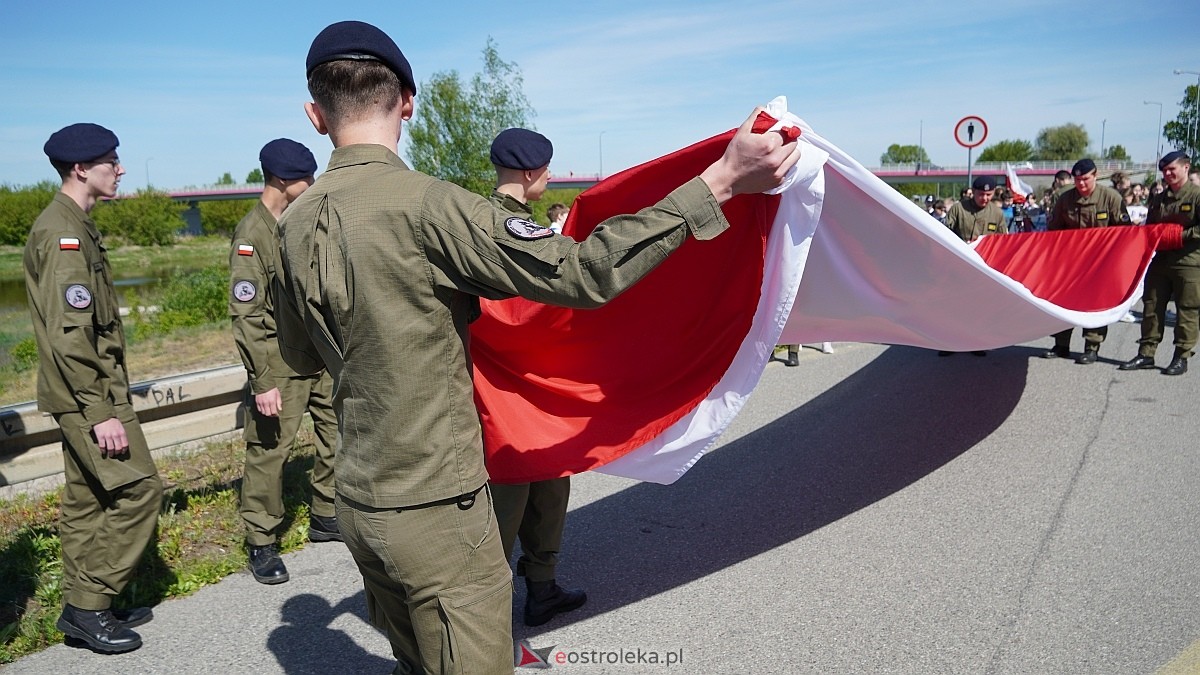 Happening z okazj iDnia Flagi w Ostrołęce [30.04.2025] - zdjęcie #112 - eOstroleka.pl