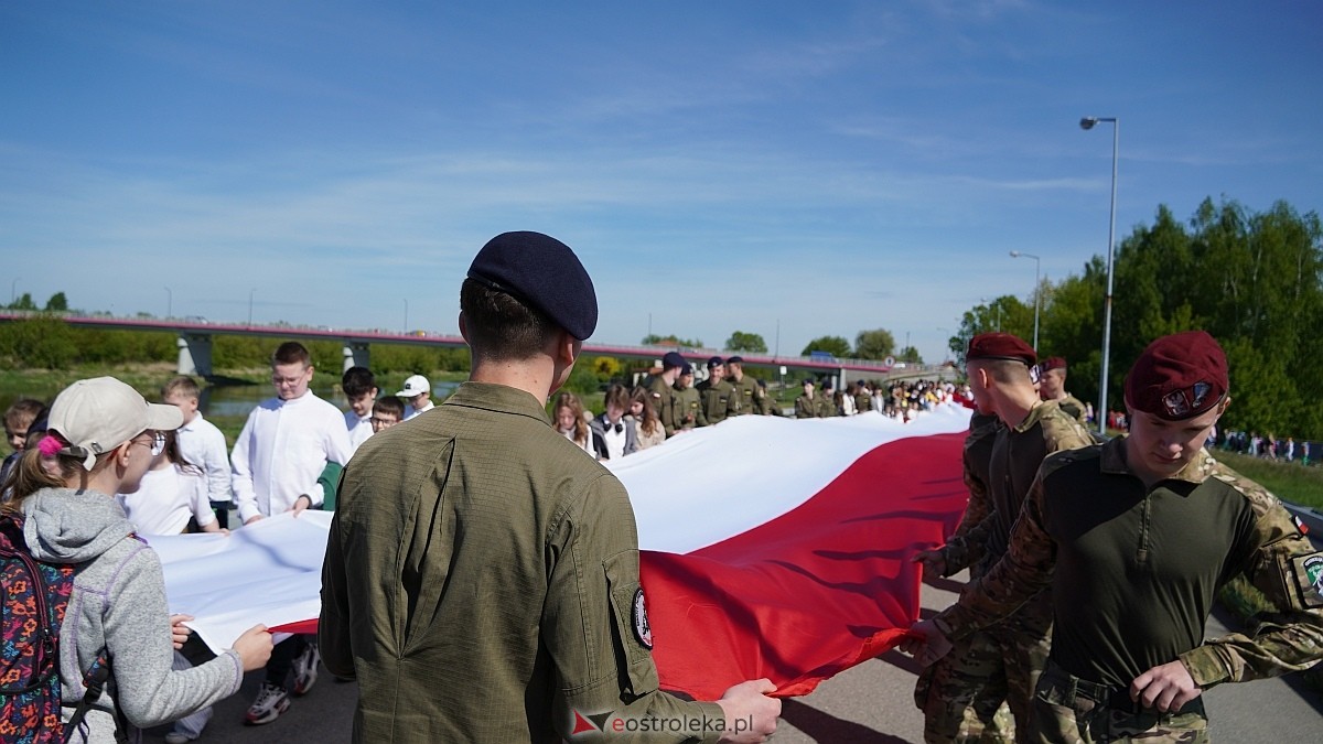 Happening z okazj iDnia Flagi w Ostrołęce [30.04.2025] - zdjęcie #94 - eOstroleka.pl