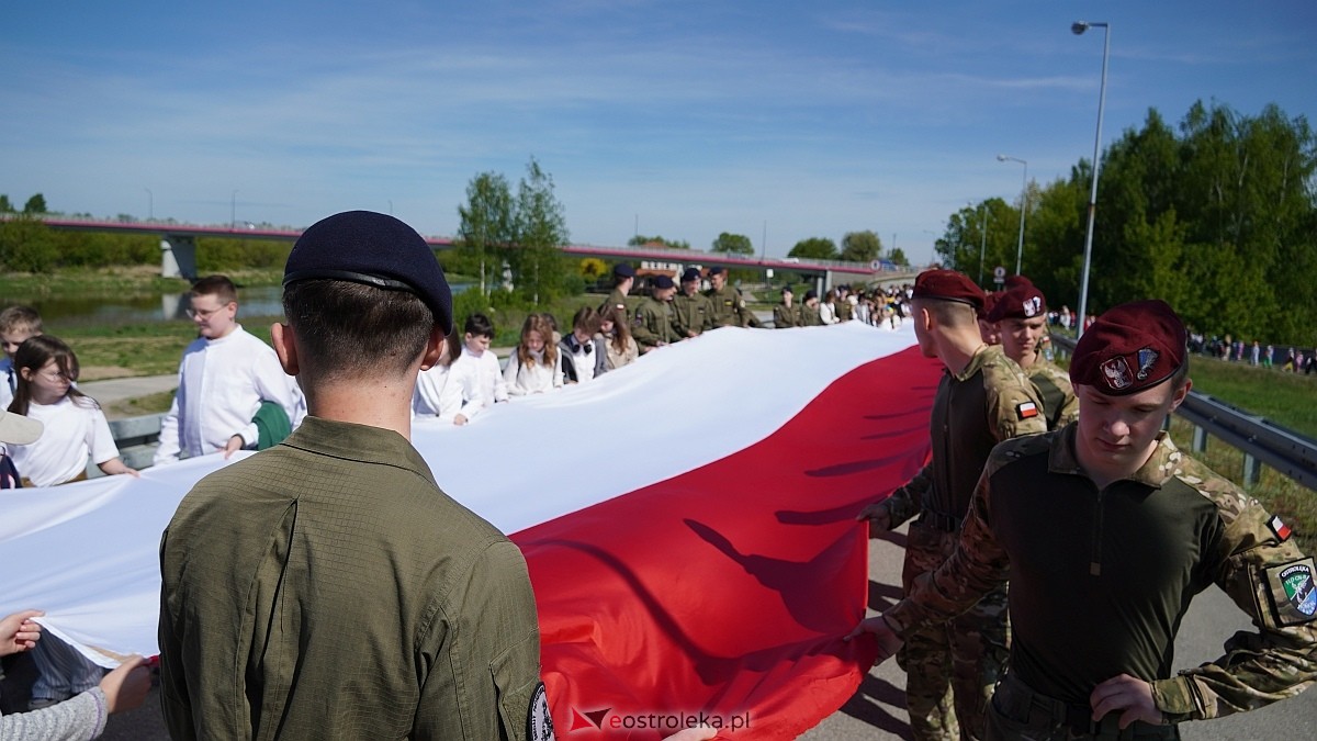 Happening z okazj iDnia Flagi w Ostrołęce [30.04.2025] - zdjęcie #91 - eOstroleka.pl