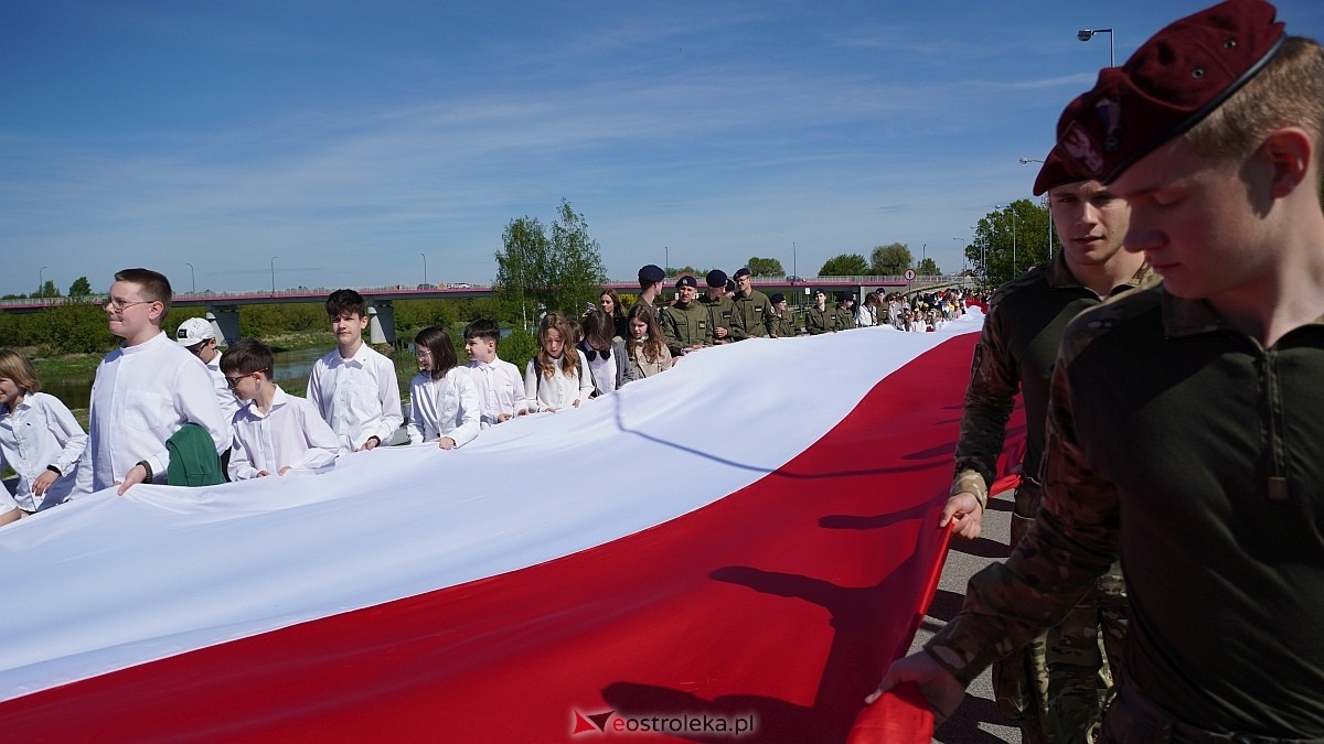 Happening z okazj iDnia Flagi w Ostrołęce [30.04.2025] - zdjęcie #86 - eOstroleka.pl