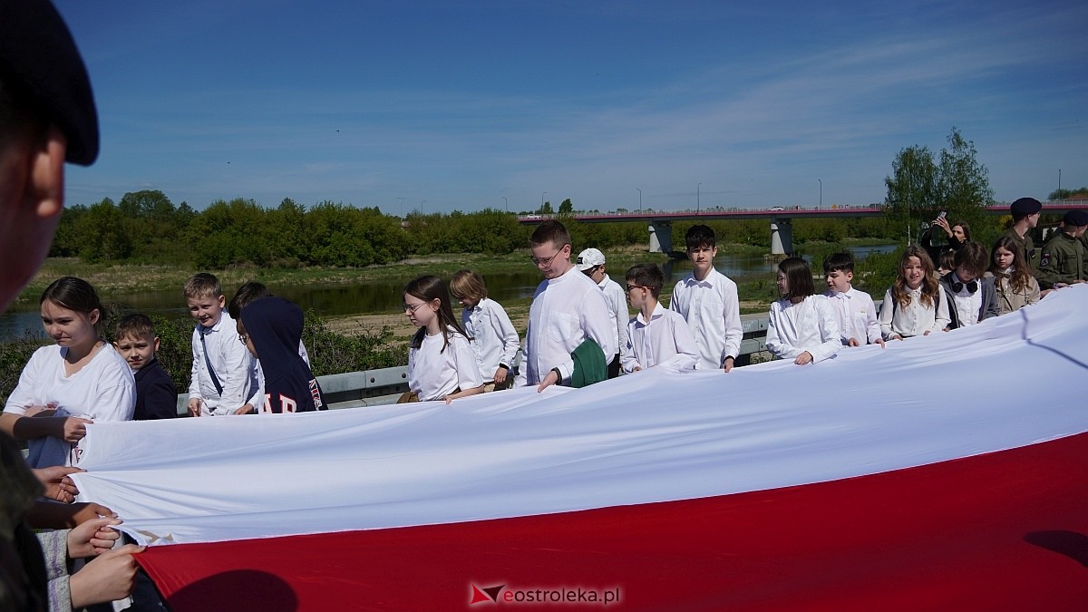 Happening z okazj iDnia Flagi w Ostrołęce [30.04.2025] - zdjęcie #84 - eOstroleka.pl