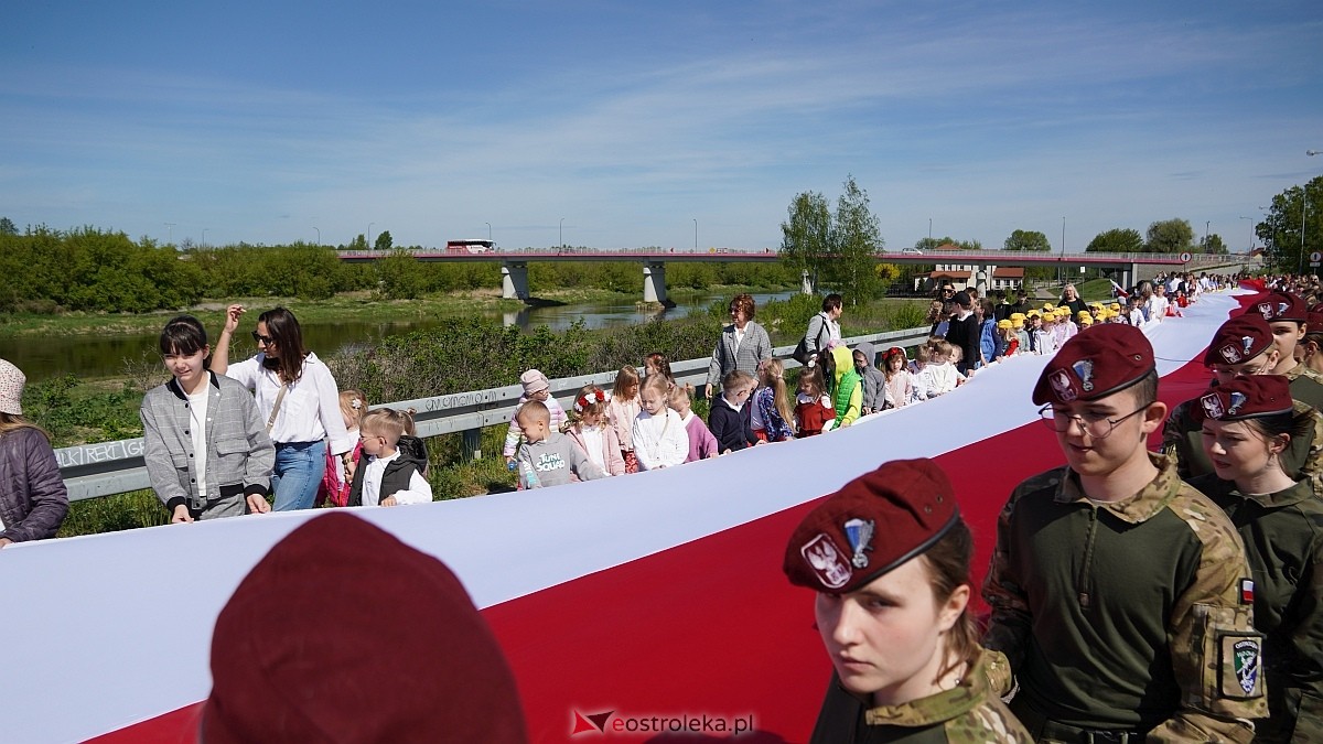 Happening z okazj iDnia Flagi w Ostrołęce [30.04.2025] - zdjęcie #74 - eOstroleka.pl