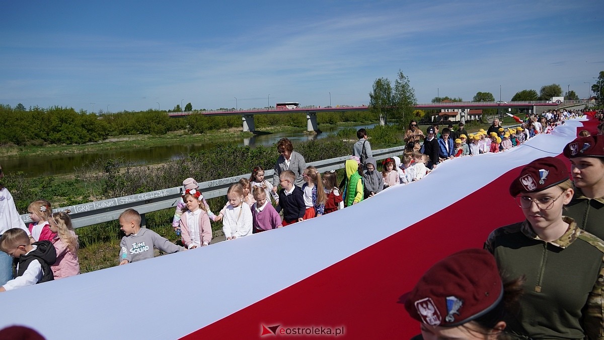 Happening z okazj iDnia Flagi w Ostrołęce [30.04.2025] - zdjęcie #70 - eOstroleka.pl