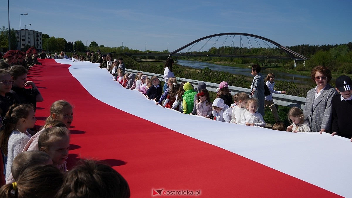 Happening z okazj iDnia Flagi w Ostrołęce [30.04.2025] - zdjęcie #47 - eOstroleka.pl