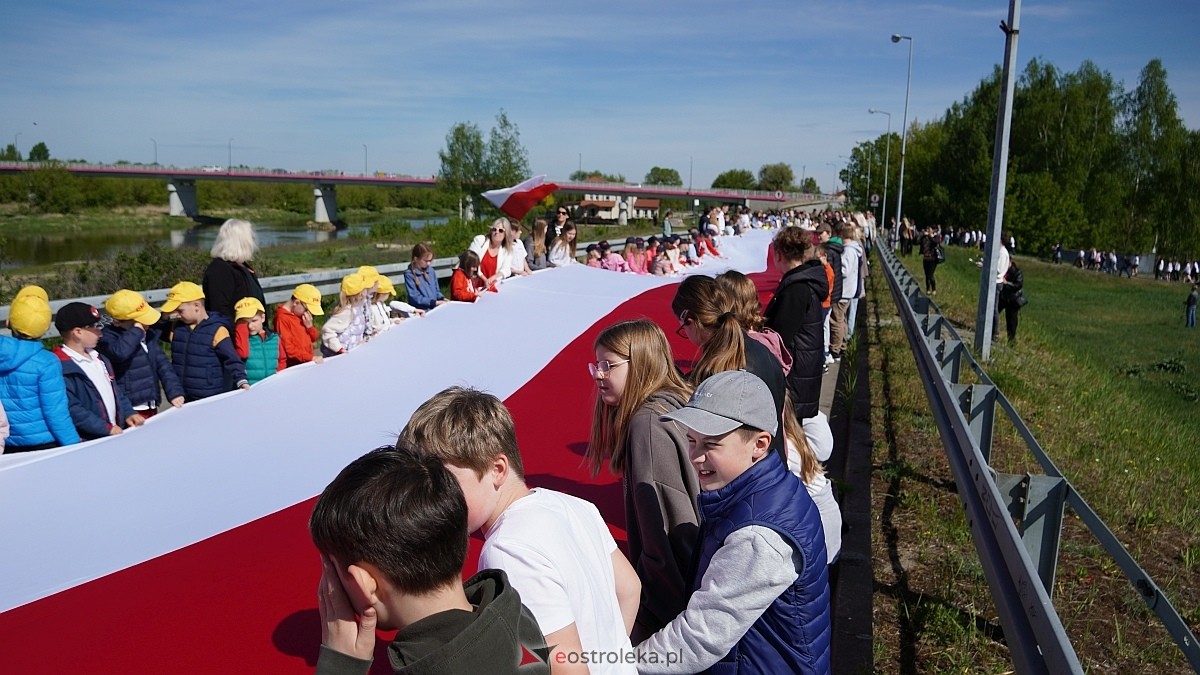 Happening z okazj iDnia Flagi w Ostrołęce [30.04.2025] - zdjęcie #39 - eOstroleka.pl