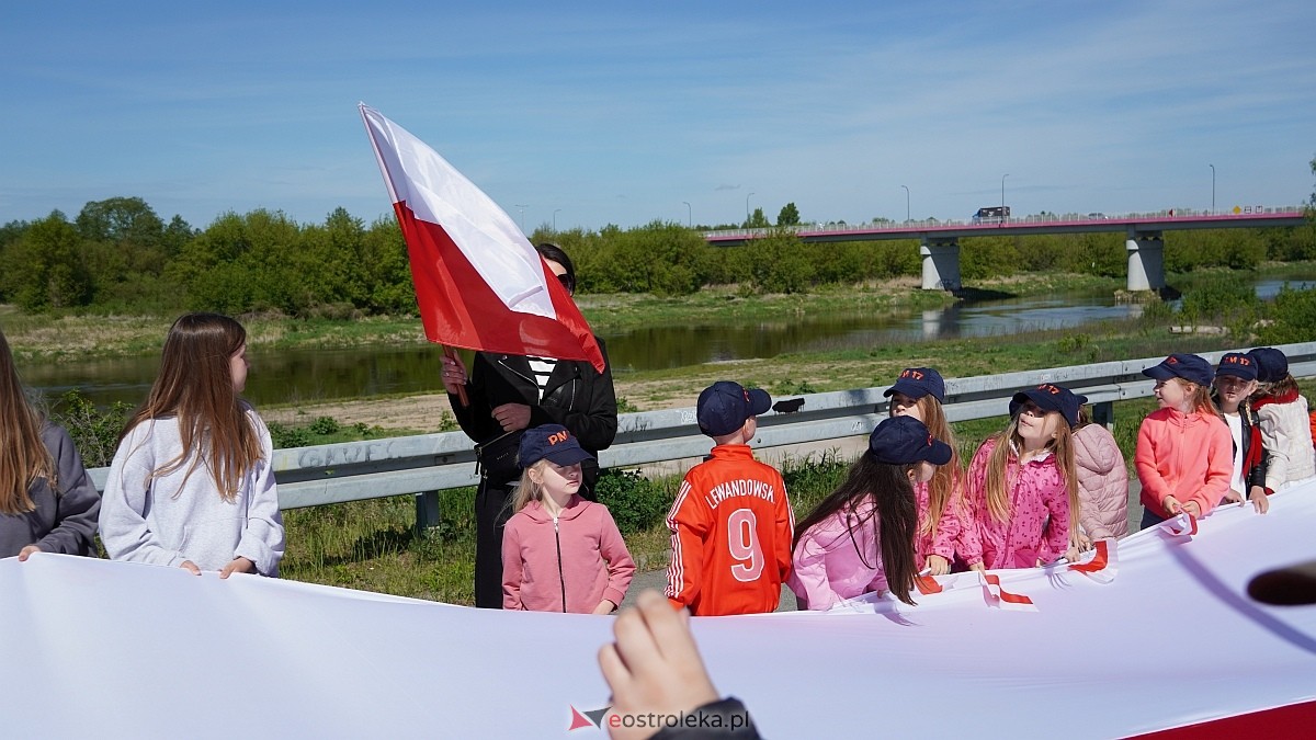 Happening z okazj iDnia Flagi w Ostrołęce [30.04.2025] - zdjęcie #31 - eOstroleka.pl