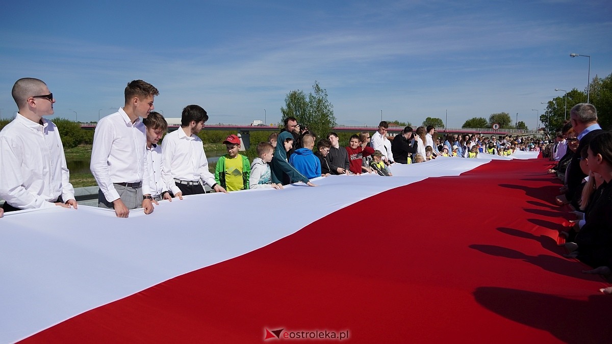 Happening z okazj iDnia Flagi w Ostrołęce [30.04.2025] - zdjęcie #28 - eOstroleka.pl