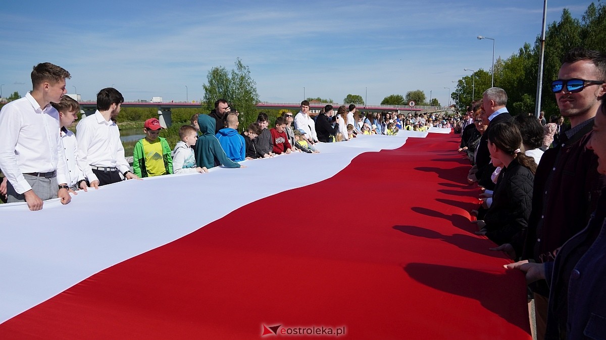 Happening z okazj iDnia Flagi w Ostrołęce [30.04.2025] - zdjęcie #27 - eOstroleka.pl