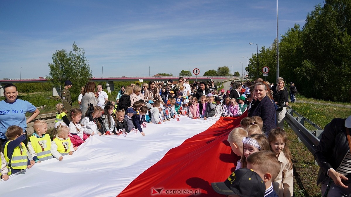 Happening z okazj iDnia Flagi w Ostrołęce [30.04.2025] - zdjęcie #22 - eOstroleka.pl