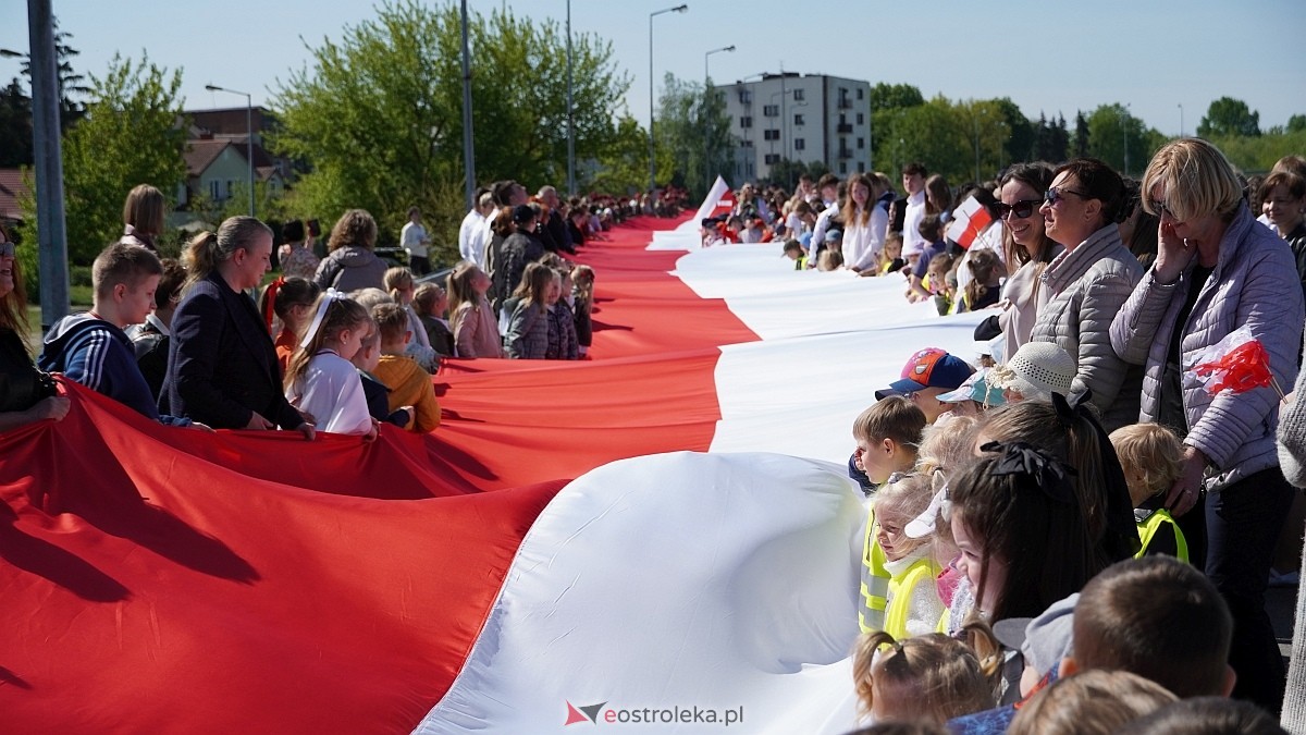Happening z okazj iDnia Flagi w Ostrołęce [30.04.2025] - zdjęcie #20 - eOstroleka.pl