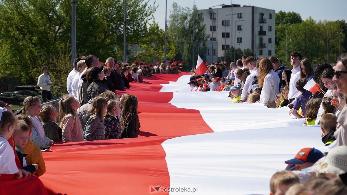 Happening z okazj iDnia Flagi w Ostrołęce [30.04.2025] - zdjęcie #19 - eOstroleka.pl