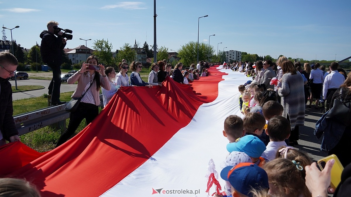 Happening z okazj iDnia Flagi w Ostrołęce [30.04.2025] - zdjęcie #18 - eOstroleka.pl