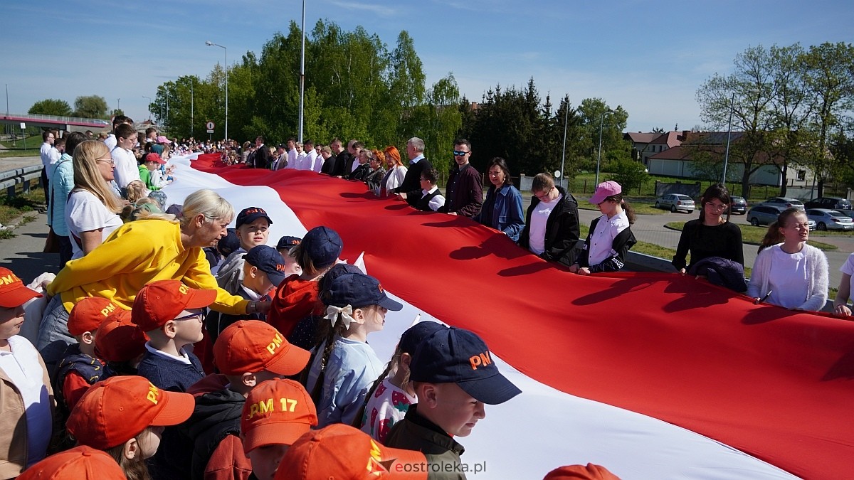 Happening z okazj iDnia Flagi w Ostrołęce [30.04.2025] - zdjęcie #38 - eOstroleka.pl