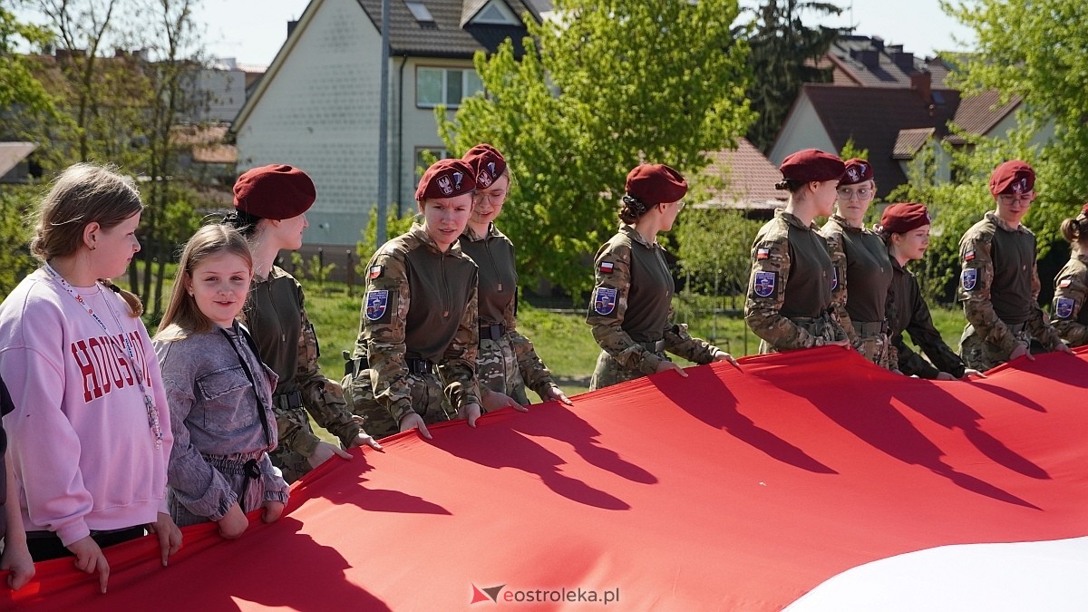 Happening z okazj iDnia Flagi w Ostrołęce [30.04.2025] - zdjęcie #36 - eOstroleka.pl