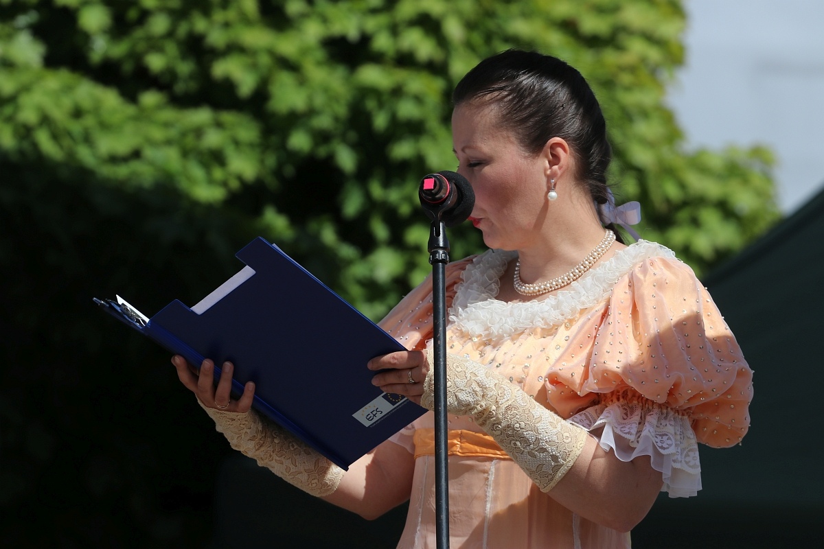 Pokaz tańców narodowych w Dzień Flagi RP [2.05.2025] - zdjęcie #65 - eOstroleka.pl