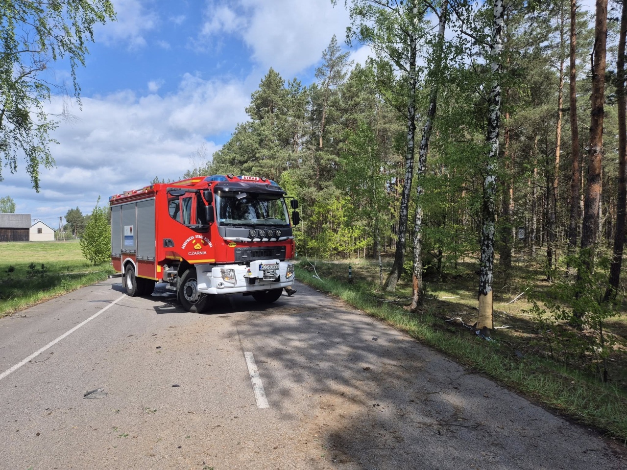Wypadek w Bandysiach 03.05.2025] - zdjęcie #2 - eOstroleka.pl