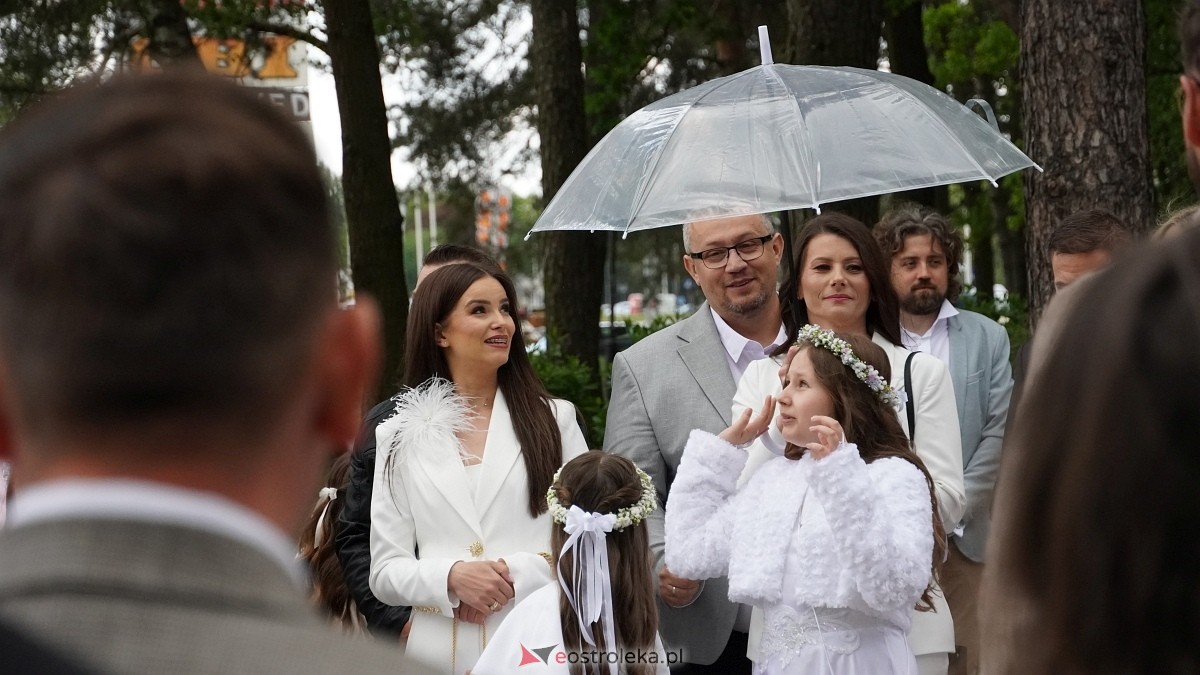 I Komunia Święta w parafii pw. Zbawiciela Świata [4.05.2025] - zdjęcie #40 - eOstroleka.pl