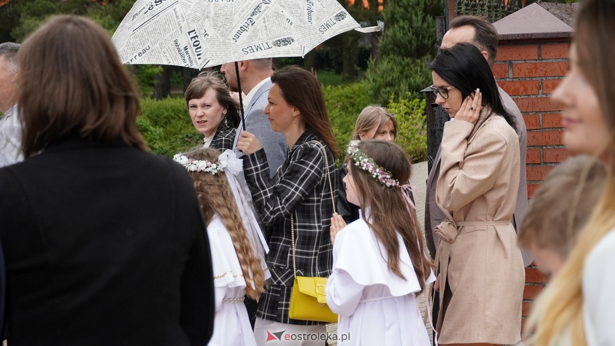 I Komunia Święta w parafii pw. Zbawiciela Świata [4.05.2025] - zdjęcie #13 - eOstroleka.pl