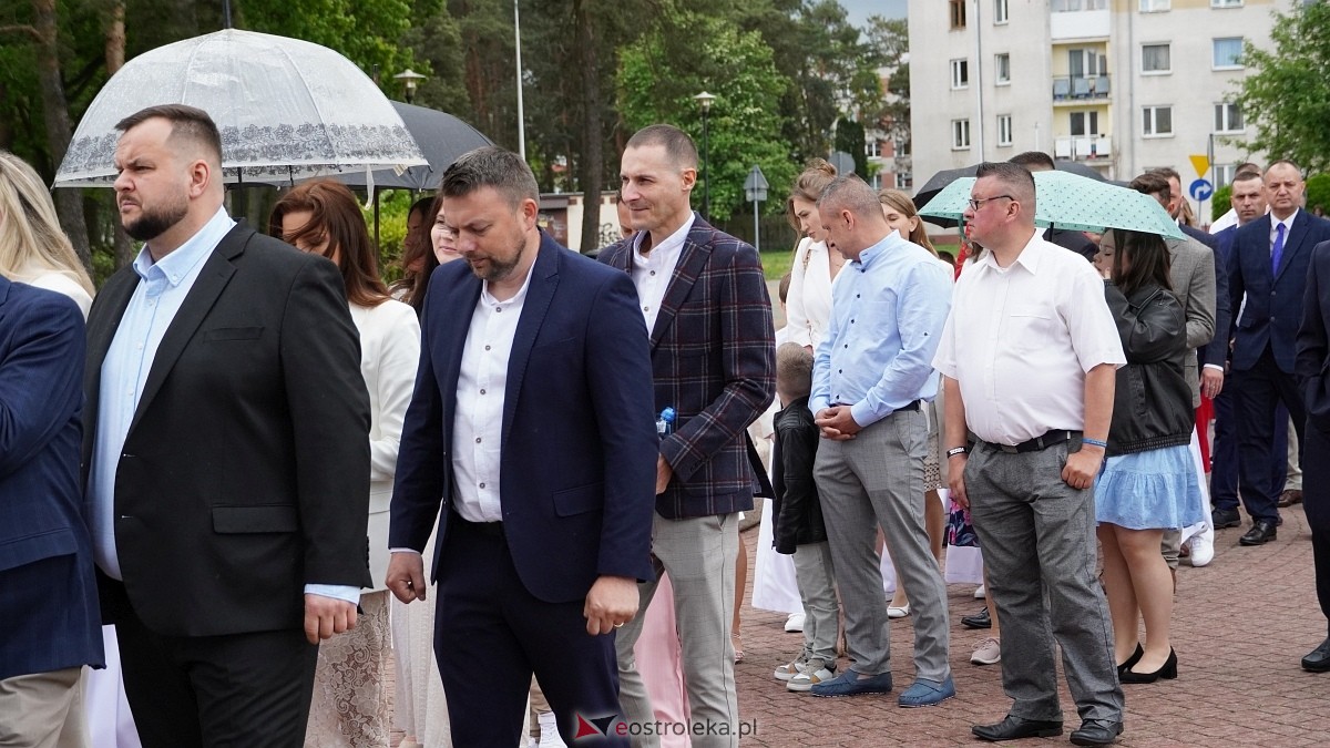 I Komunia Święta w parafii pw. Zbawiciela Świata [4.05.2025] - zdjęcie #9 - eOstroleka.pl