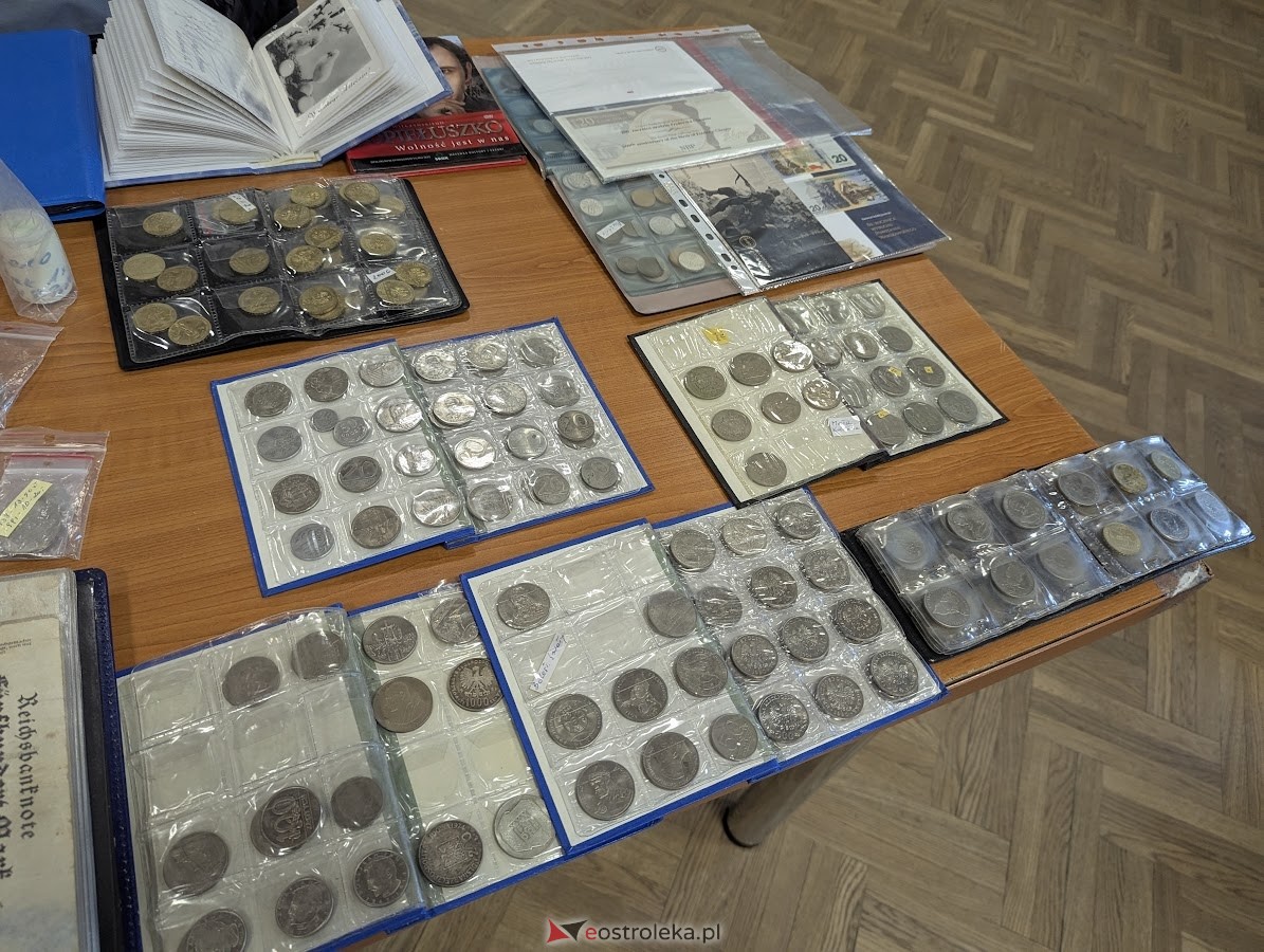 Giełda kolekcjonerska w Klubie Lokator [04.05.2025] - zdjęcie #18 - eOstroleka.pl