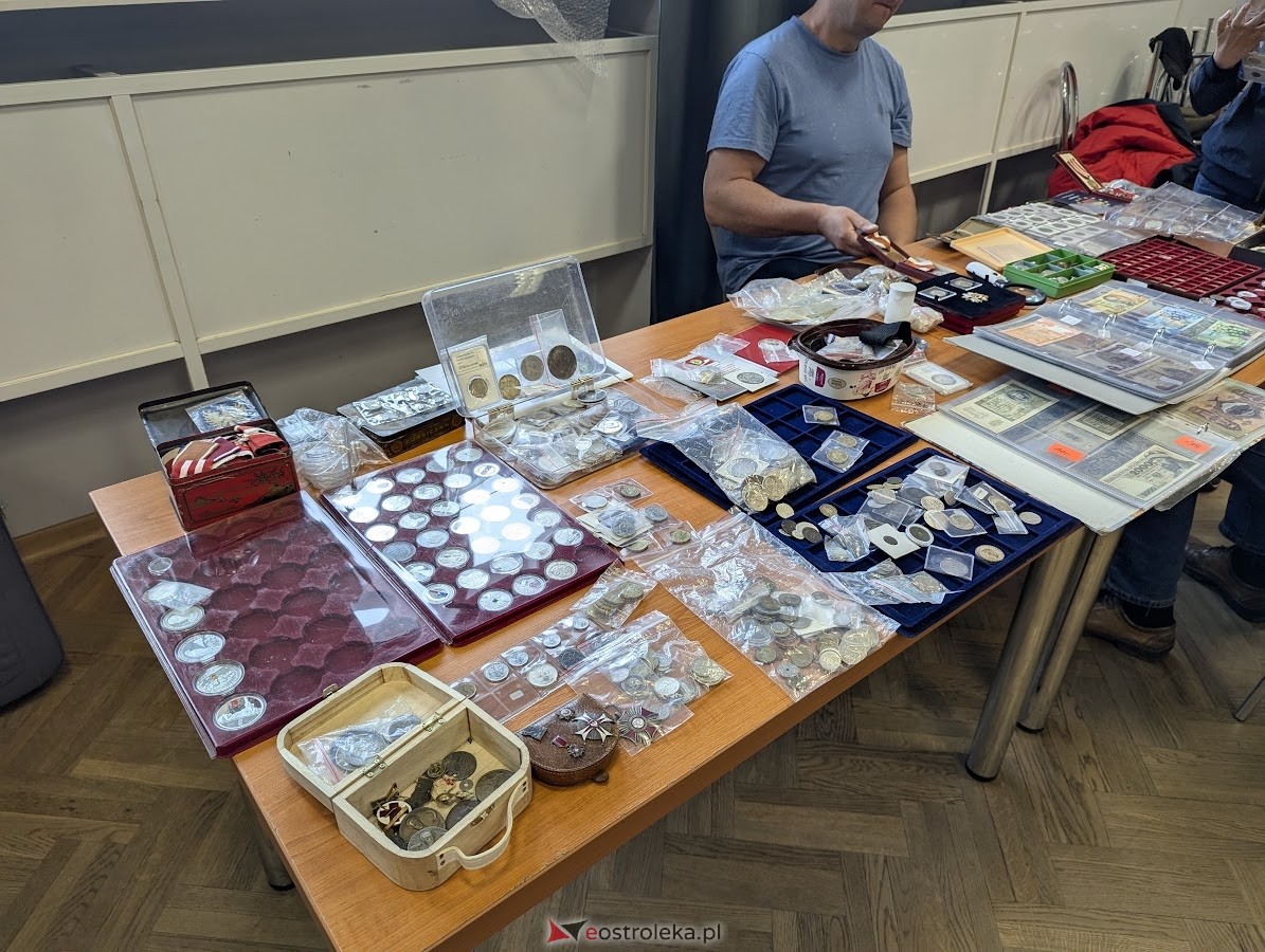Giełda kolekcjonerska w Klubie Lokator [04.05.2025] - zdjęcie #16 - eOstroleka.pl