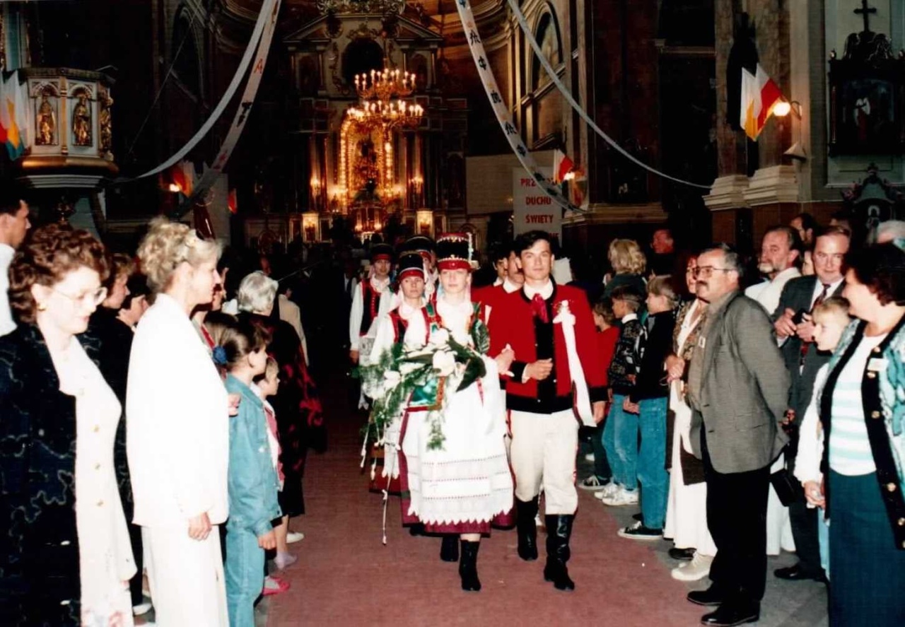 Wesele Kurpiowskie w Kadzidle - archiwalne zdjęcia par [04.05.2025] - zdjęcie #17 - eOstroleka.pl