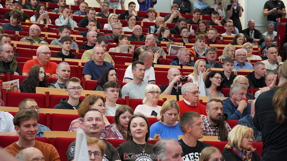 Grzegorz Braun w Ostrołęce [04.05.2025] - zdjęcie #103 - eOstroleka.pl