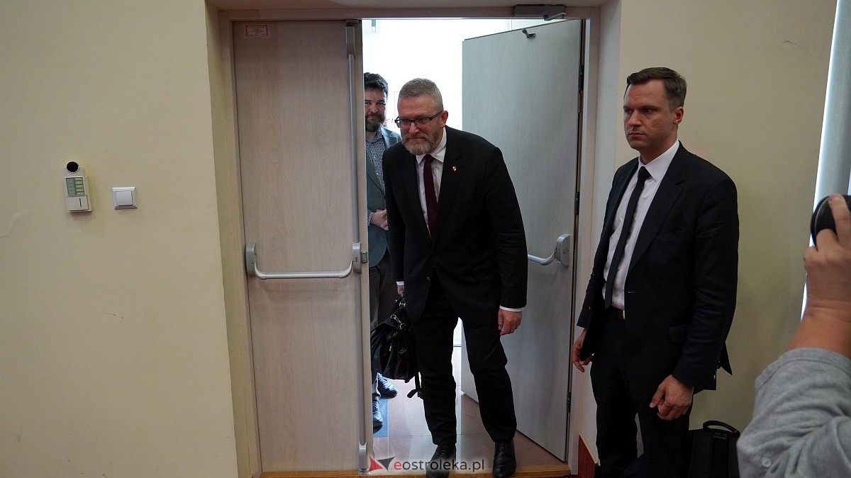 Grzegorz Braun w Ostrołęce [04.05.2025] - zdjęcie #81 - eOstroleka.pl