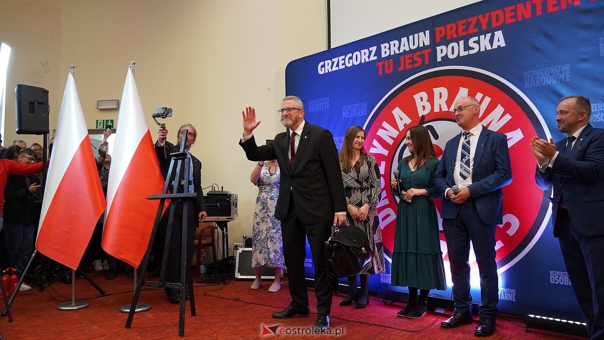 Grzegorz Braun w Ostrołęce [04.05.2025] - zdjęcie #76 - eOstroleka.pl