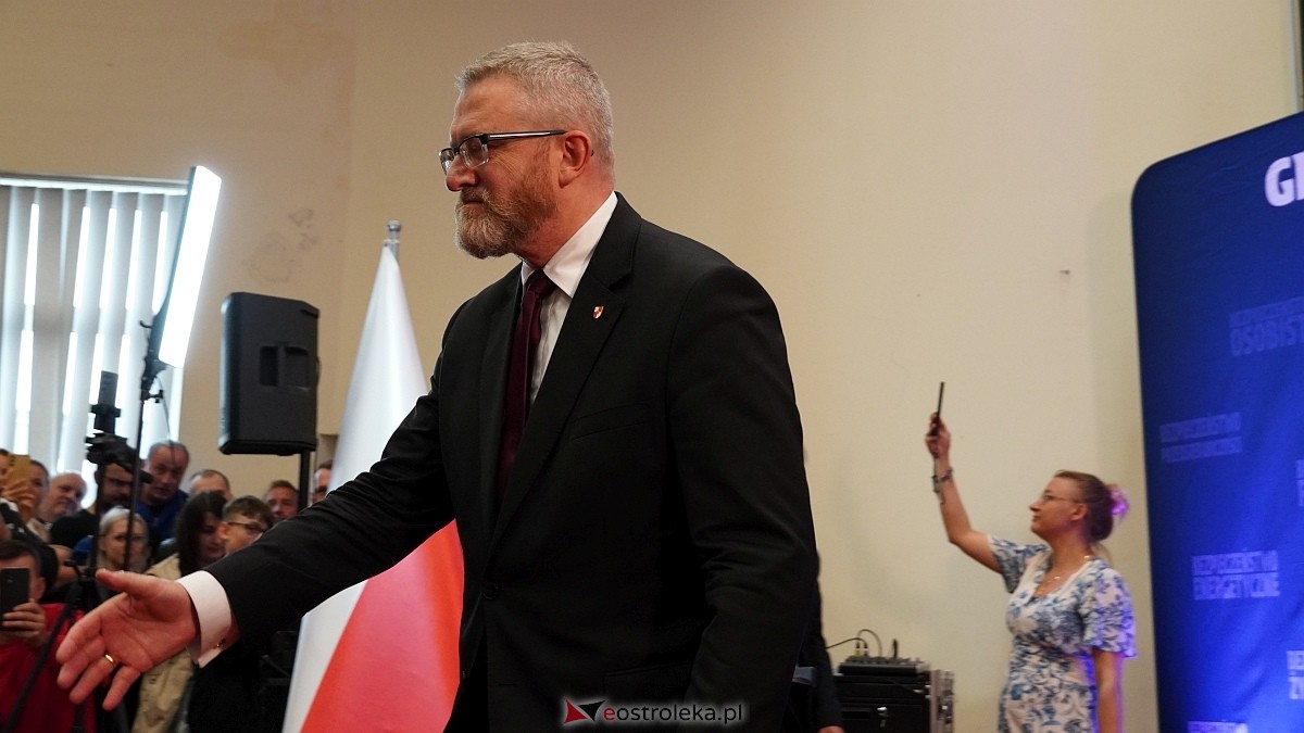 Grzegorz Braun w Ostrołęce [04.05.2025] - zdjęcie #74 - eOstroleka.pl