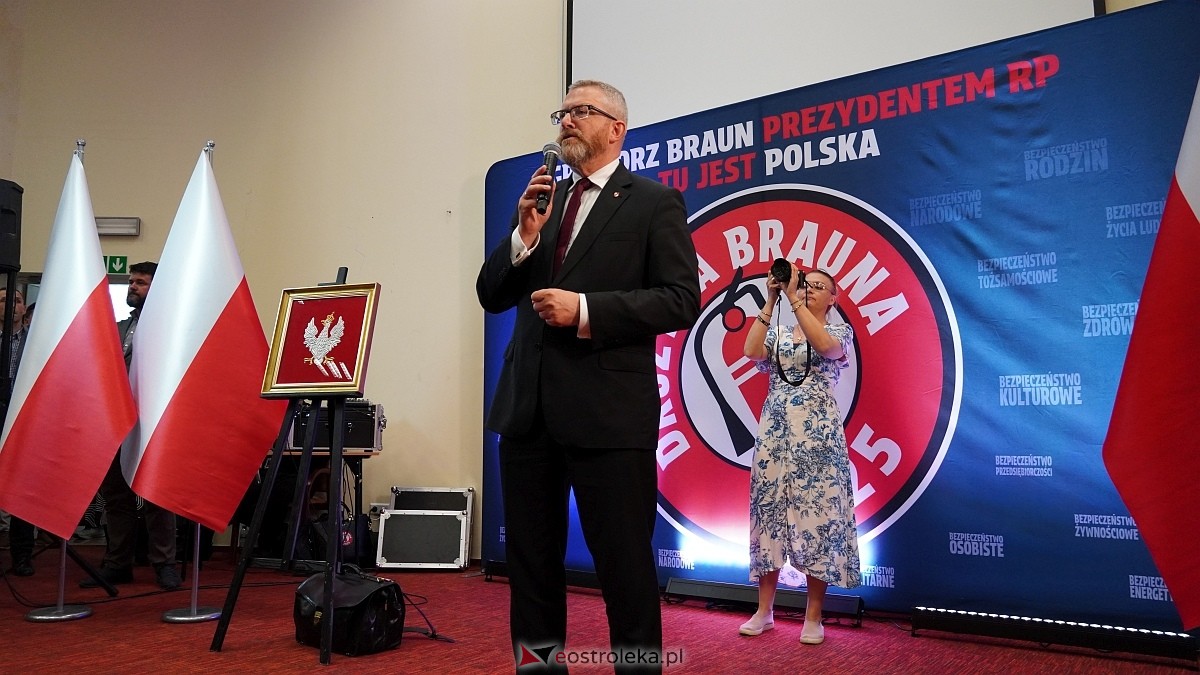 Grzegorz Braun w Ostrołęce [04.05.2025] - zdjęcie #68 - eOstroleka.pl