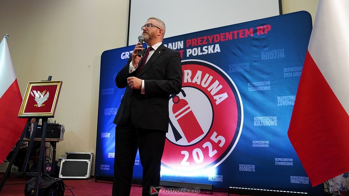 Grzegorz Braun w Ostrołęce [04.05.2025] - zdjęcie #63 - eOstroleka.pl