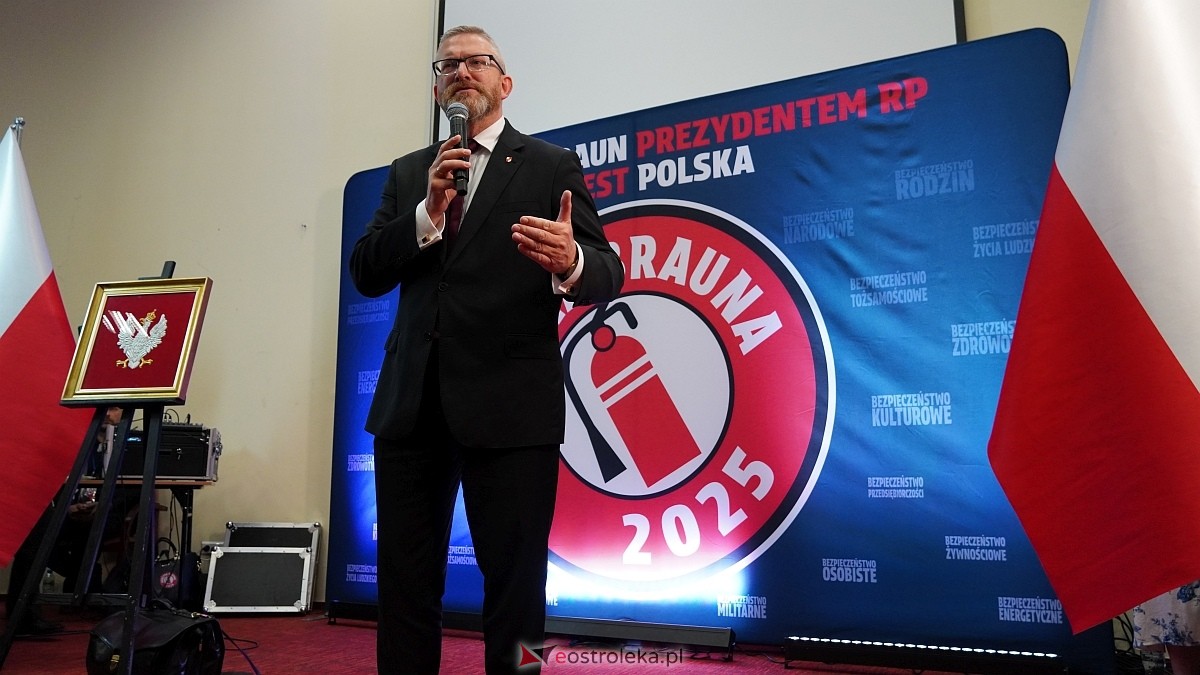 Grzegorz Braun w Ostrołęce [04.05.2025] - zdjęcie #62 - eOstroleka.pl