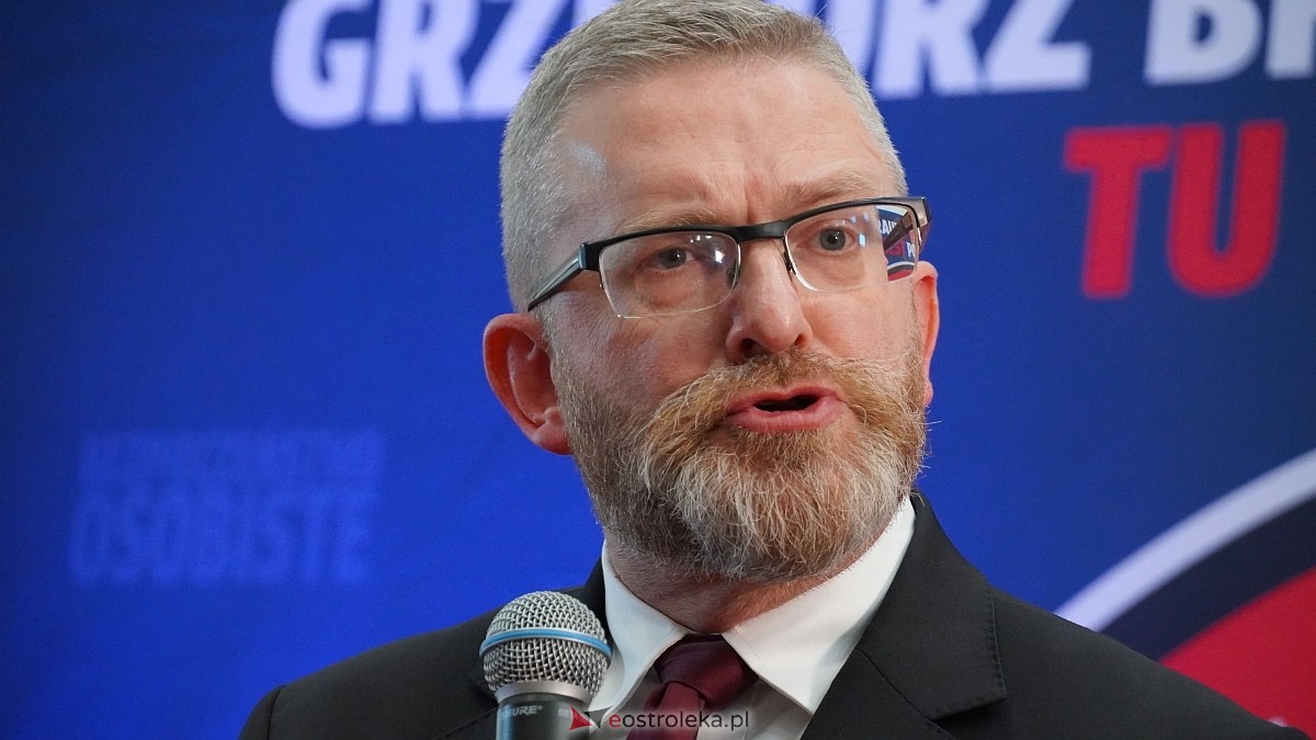 Grzegorz Braun w Ostrołęce [04.05.2025] - zdjęcie #49 - eOstroleka.pl