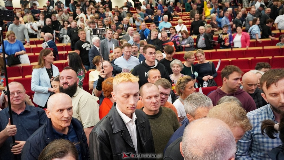 Grzegorz Braun w Ostrołęce [04.05.2025] - zdjęcie #35 - eOstroleka.pl