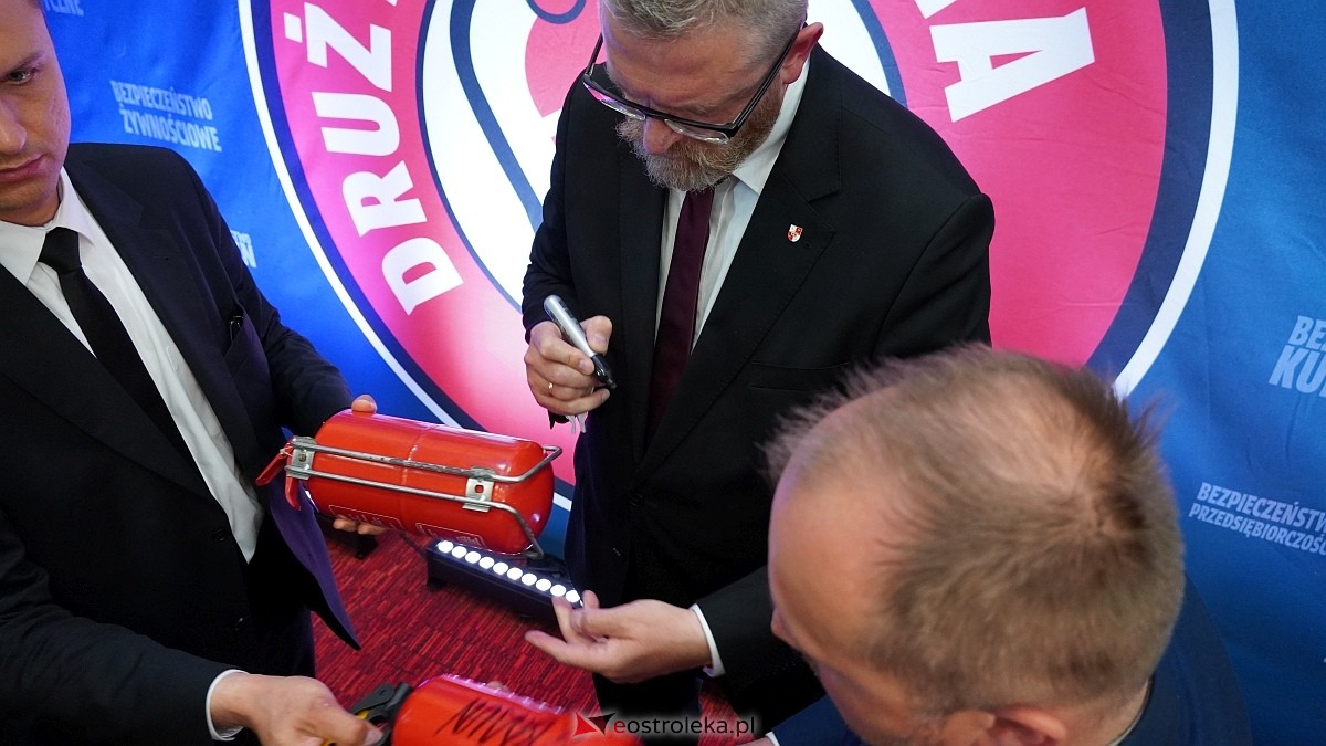 Grzegorz Braun w Ostrołęce [04.05.2025] - zdjęcie #33 - eOstroleka.pl