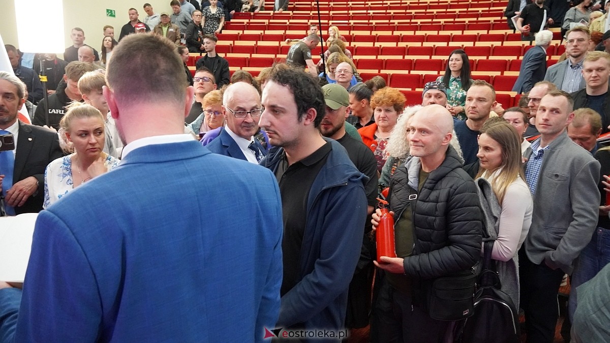 Grzegorz Braun w Ostrołęce [04.05.2025] - zdjęcie #2 - eOstroleka.pl