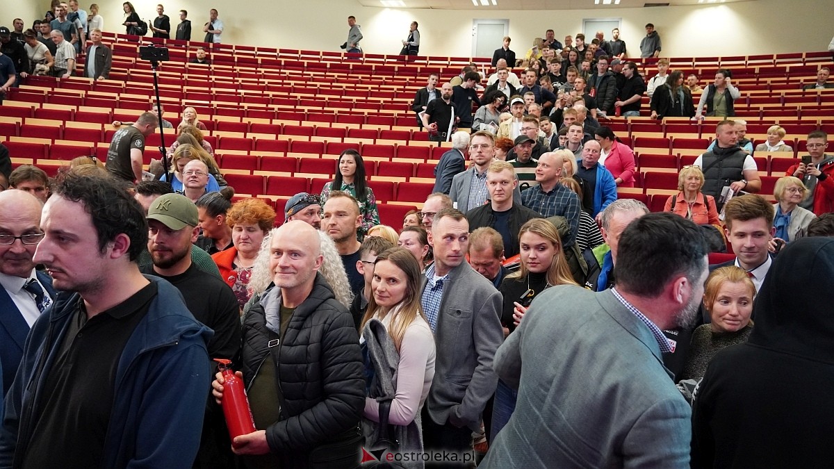 Grzegorz Braun w Ostrołęce [04.05.2025] - zdjęcie #1 - eOstroleka.pl